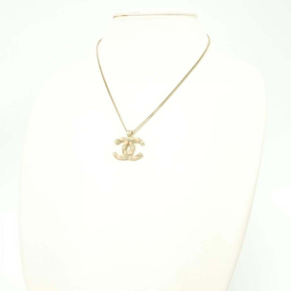 CHANEL Pink Necklace - Picture 5 of 5